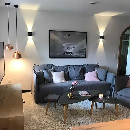 House 8 Apartment
